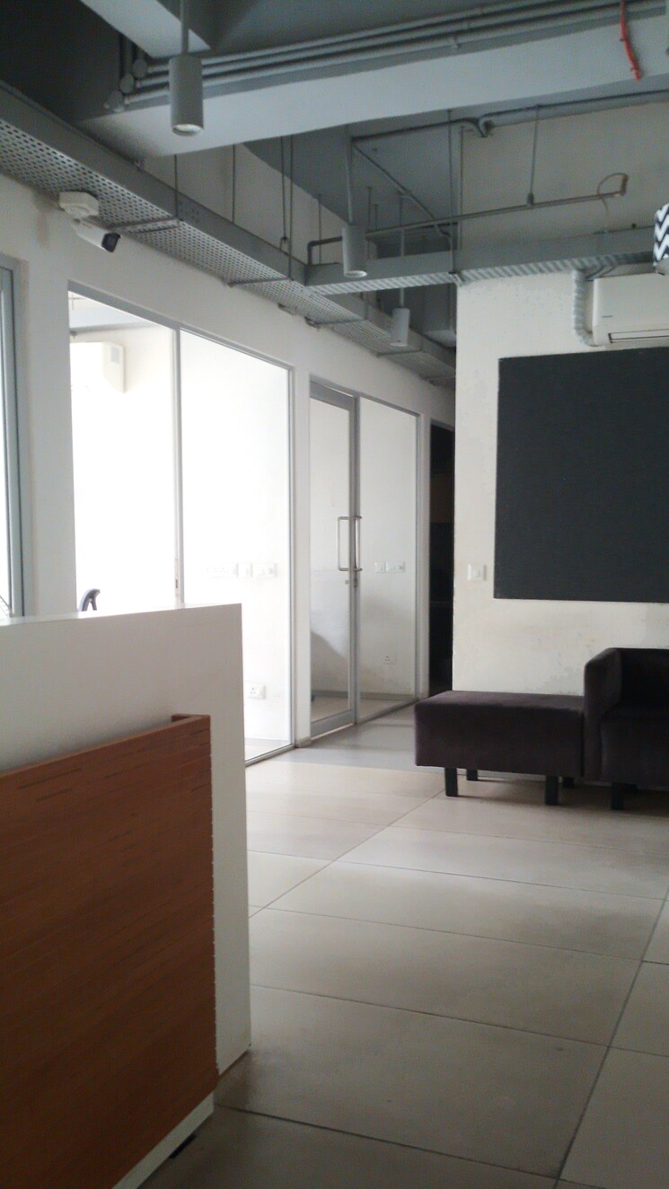 Other, lalwani-plaza Commercial Office Space 3983 Sq.Ft. In Viman Nagar Pune 9121328