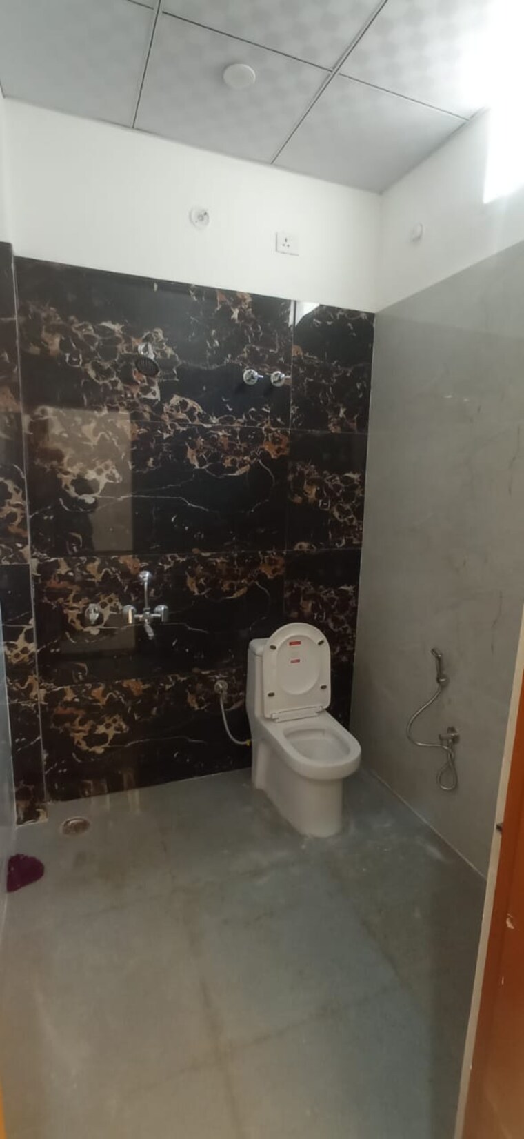 Attached Bathroom, faizabad road 3 Bedroom 2000 Sq.Ft. Independent House In Faizabad Road Lucknow 9121343