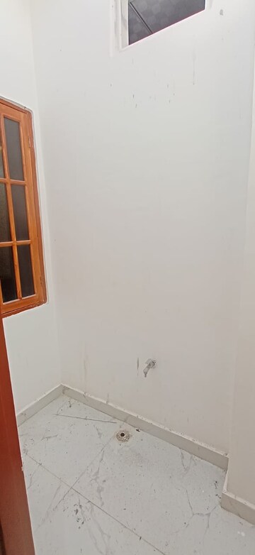 Room in 3 BHK Independent House at Faizabad Road – for Sale