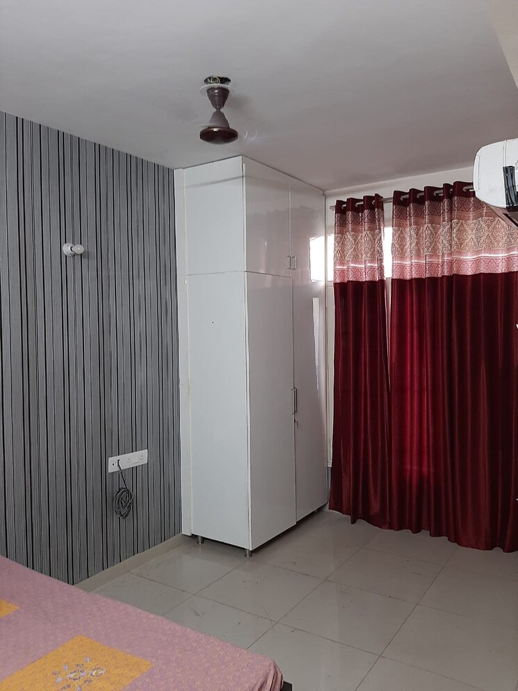 Room, ambala highway 2 Bedroom 1500 Sq.Ft. Apartment In Ambala Highway Zirakpur 9121333