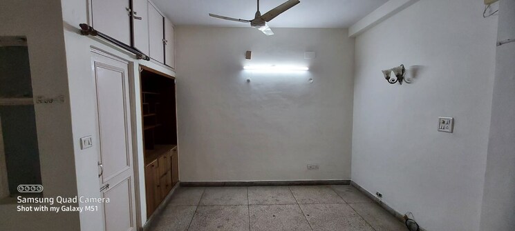 Room, greater kailash i 2 Bedroom 2000 Sq.Ft. Builder Floor In Greater Kailash I Delhi 9121354