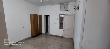 Room in 2 BHK Builder Floor at Greater Kailash I – for Rent