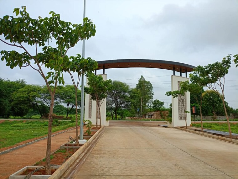 Garden, ekdant-fng  80 Sq.Yd. Plot In Surajpur Greater Noida 9121358