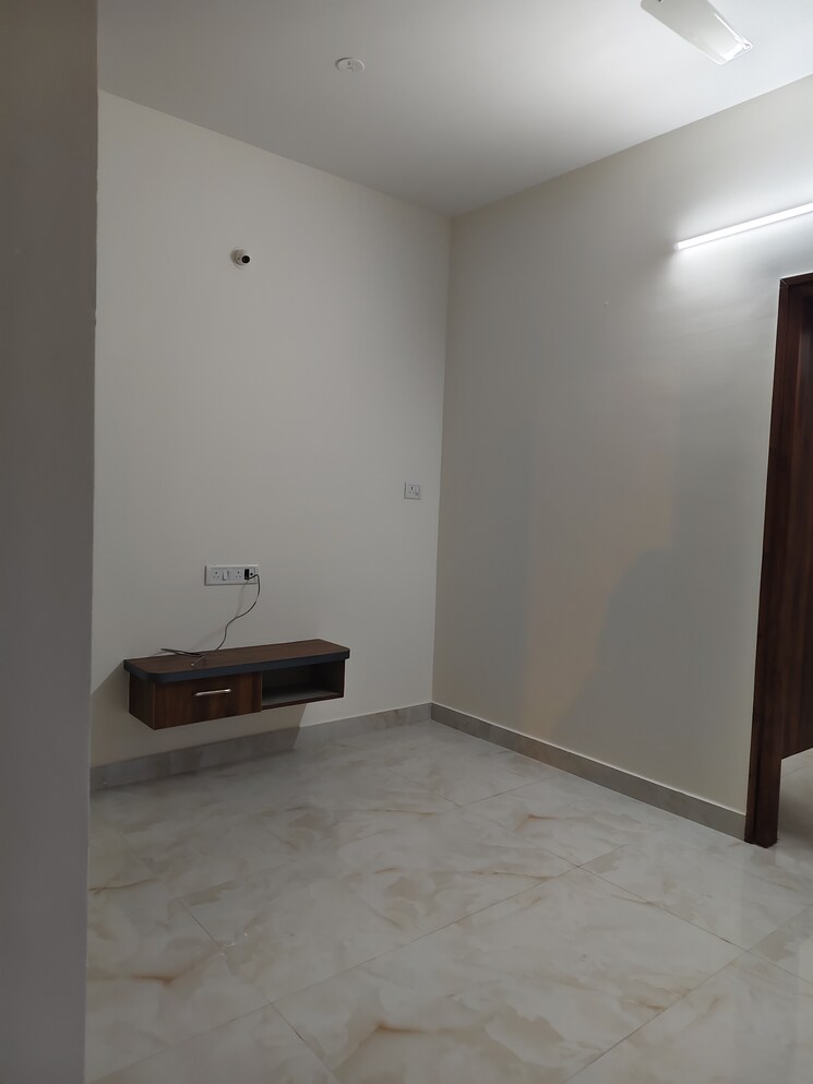 Room, halasuru 1 Bedroom 550 Sq.Ft. Apartment In Halasuru Bangalore 9121368