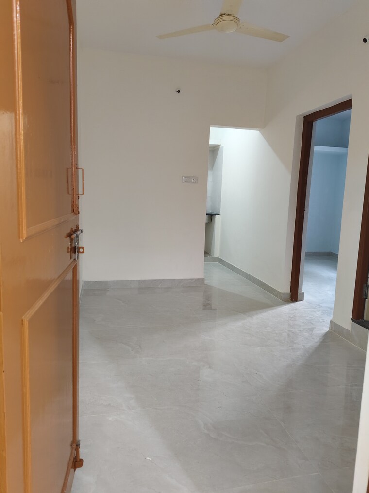 Room, indiranagar 1 Bedroom 400 Sq.Ft. Builder Floor In Indiranagar Bangalore 9121395