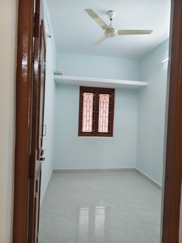 Room in 1 BHK Builder Floor at Indiranagar – for Rent