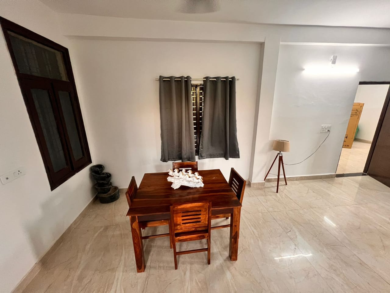 3 BHK + Servant Room 3000 Sq.Ft. Builder Floor in Kohli One Malibu Town