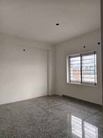 Room in 3 BHK Apartment at Halasuru – for Rent
