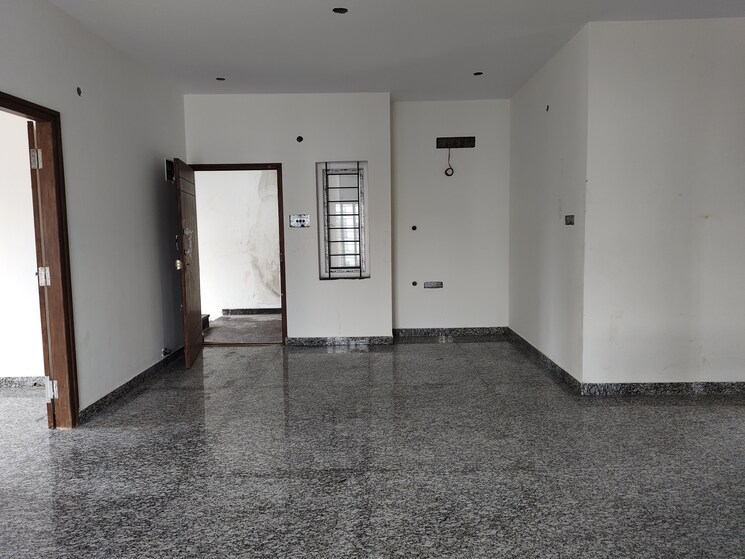 Room, halasuru 3 Bedroom 1500 Sq.Ft. Apartment In Halasuru Bangalore 9121405