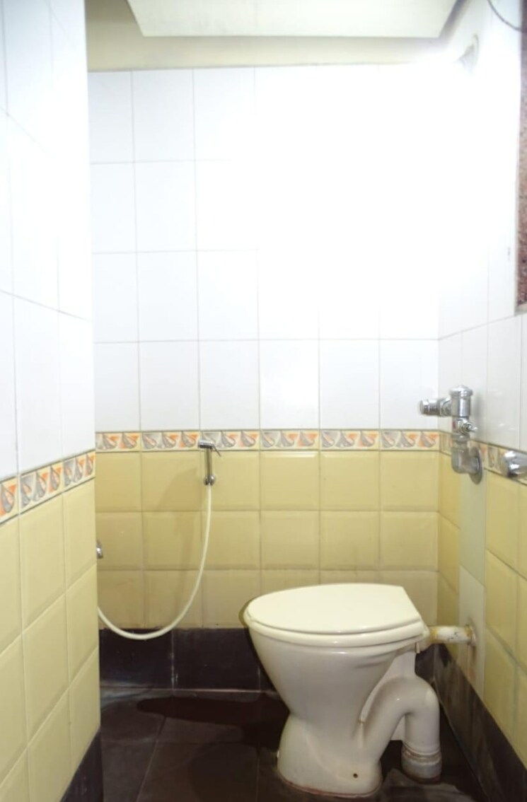 Attached Bathroom, suncity-complex 2 Bedroom 850 Sq.Ft. Apartment In Powai Mumbai 9121419