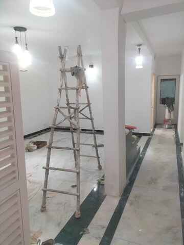Room in 1.5 BHK Builder Floor at S 27 Luxury Homes, Greater Kailash I – for Rent