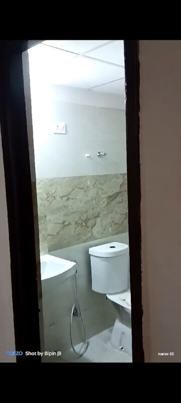 Furnished Amenities in 2 BHK Apartment at Amrapali Golf Homes, Sector 4 Greater Noida – for Rent