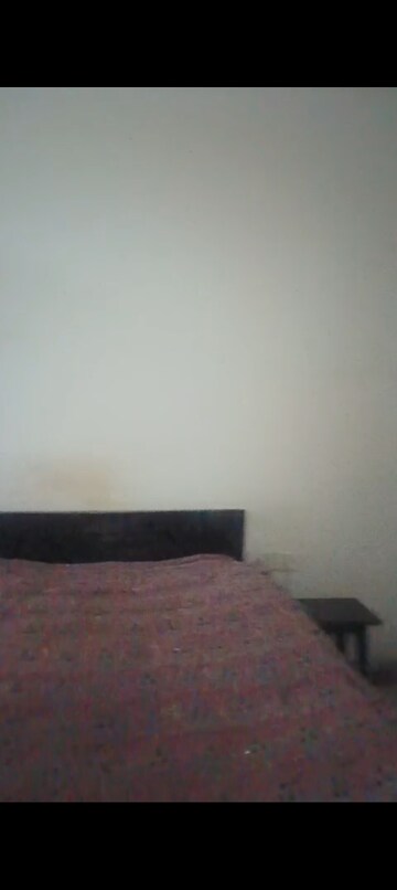 Bedroom in 2.5 BHK Apartment at Gaur City 5th Avenue, Sector 4 Greater Noida – for Rent