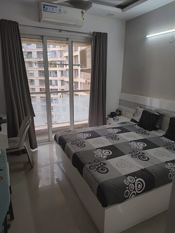 Bedroom in 4 BHK Apartment at Dosti Group Imperia, Manpada – for Sale