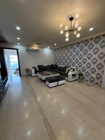 Living Room in 3 BHK Builder Floor at Sector 47 – for Rent