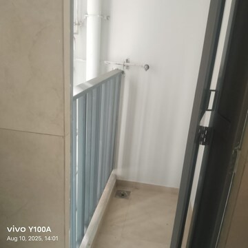  1 BHK Apartment at Kalpataru Immensa, Kolshet Road – for Rent