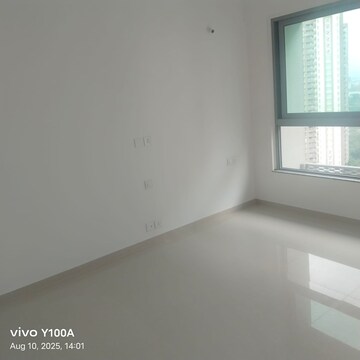 Room in 1 BHK Apartment at Kalpataru Immensa, Kolshet Road – for Rent