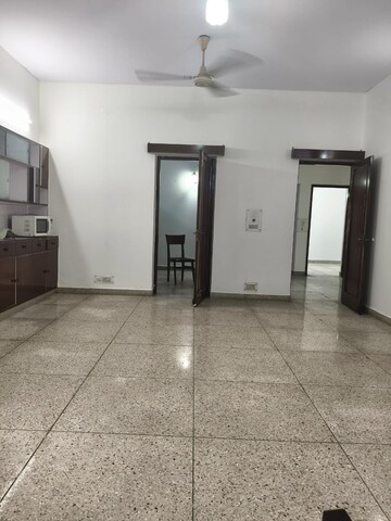 Room in 3 BHK Builder Floor at Saket – for Rent