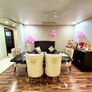 Team Area in 4 BHK Builder Floor at Hauz Khas – for Sale