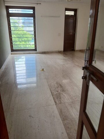 Balcony in 2 BHK Builder Floor at SS Southend Floors, South City 2 – for Rent