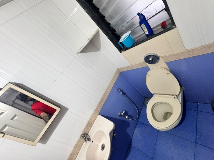 Bathroom, suyog-enclave 3 Bedroom 1310 Sq.Ft. Apartment In Viman Nagar Pune 9121474