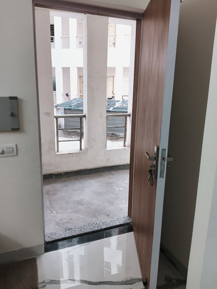 undefined, emaar-emerald-floors-premier 1 RK 275 Sq.Ft. Apartment In Sector 65 Gurgaon 9121473