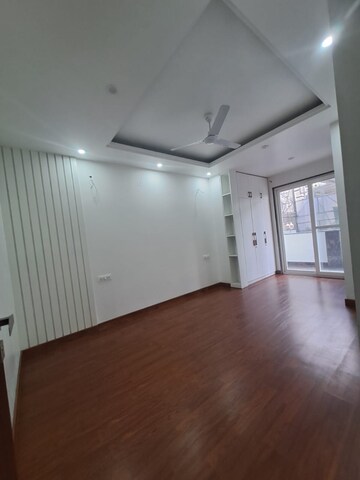 Room in 3 BHK Builder Floor at Kohli One Malibu Town Plot, Sector 47 – for Rent