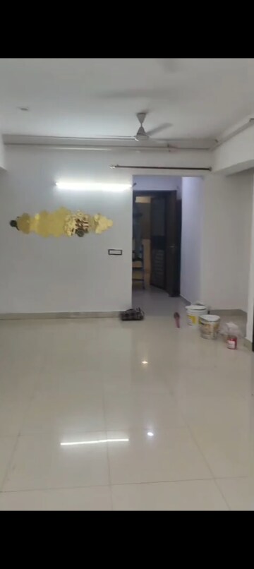 Room in 3.5 BHK Apartment at Aashiyana Homes, Gaur City 1 – for Rent