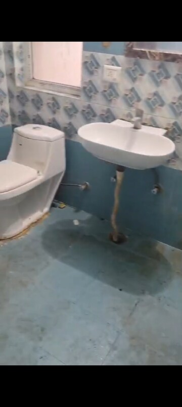 Bathroom in 3.5 BHK Apartment at Aashiyana Homes, Gaur City 1 – for Rent