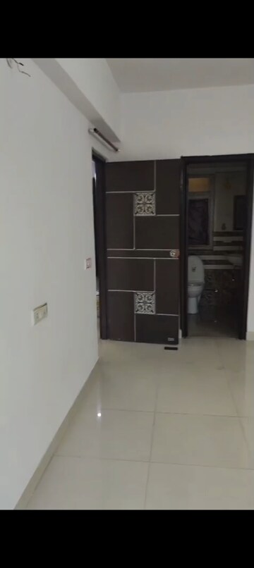 Furnished Amenities in 3.5 BHK Apartment at Aashiyana Homes, Gaur City 1 – for Rent