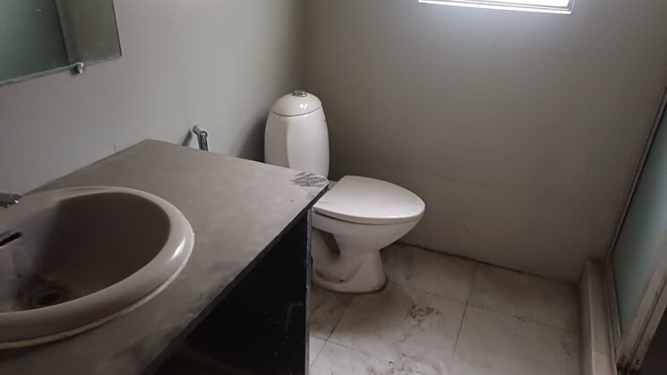 Bathroom, uttam-tower 4 Bedroom 7000 Sq.Ft. Penthouse In Yerawada Pune 9121496