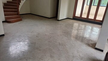 Room in 4 BHK Penthouse at Uttam Tower, Yerawada – for Rent