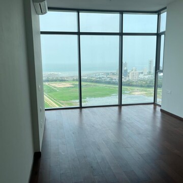 Room in 3 BHK Apartment at Piramal Mahalaxmi Central Tower 2, Arthur rd – for Rent
