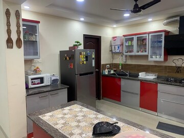 Kitchen in 5 BHK Villa at Sathamrai Village – for Rent