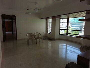 Room in 3 BHK Apartment at Chaitanya Tower, Prabhadevi – for Sale