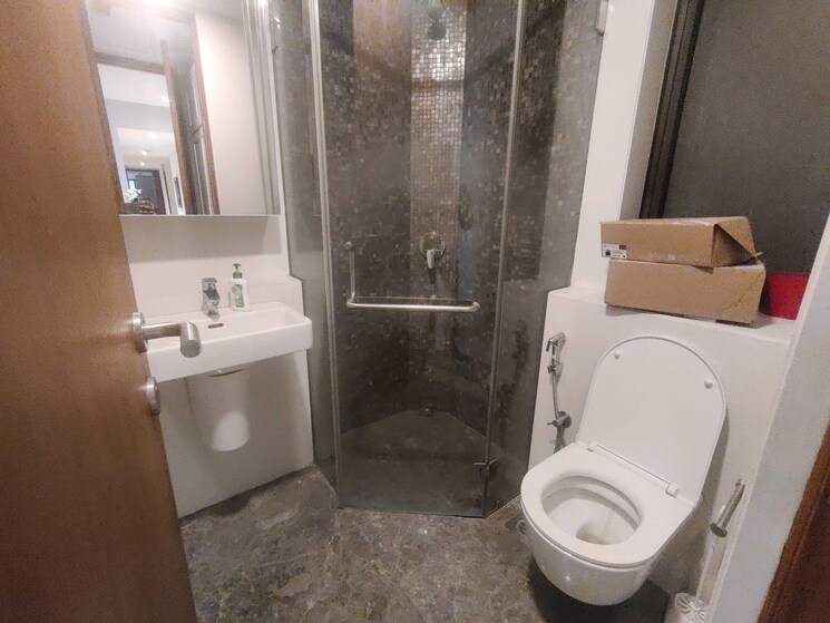 Bathroom, lodha-the-park 3 Bedroom 1390 Sq.Ft. Apartment In Worli Mumbai 9121516