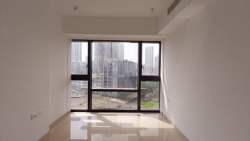 Room in 3 BHK Apartment at Lodha The Park, Worli – for Sale