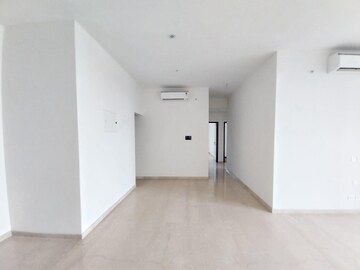 Room in 3 BHK Apartment at Piramal Mahalaxmi, Mahalaxmi – for Sale