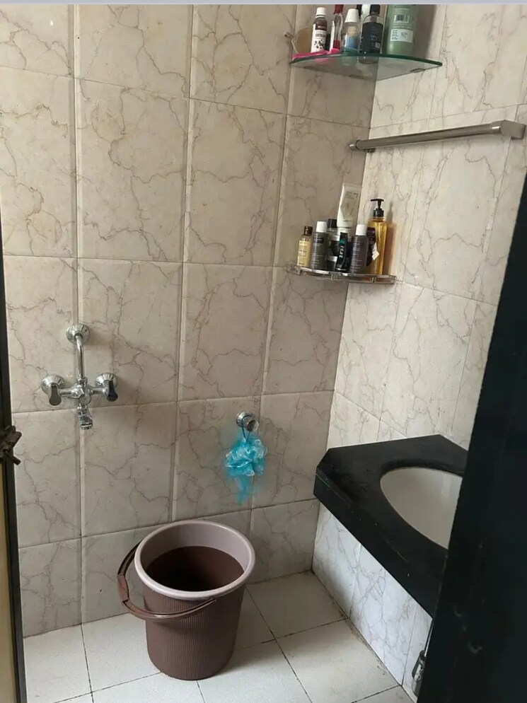 Bathroom, gajanan-heights-goregaon-west 1 Bedroom 720 Sq.Ft. Apartment In Goregaon West Mumbai 9121526