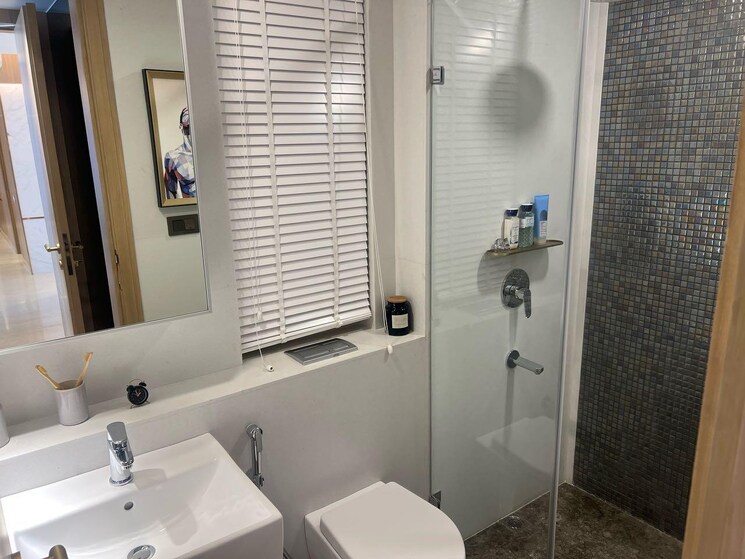 Bathroom, lodha-world-one 3 Bedroom 1343 Sq.Ft. Apartment In Worli Mumbai 9121525