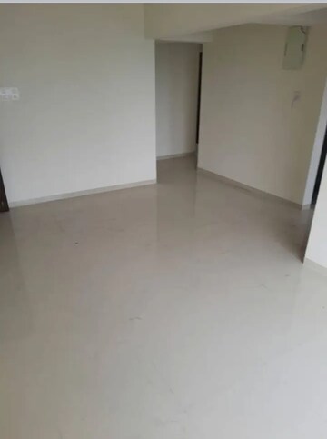 Room in 1 BHK Apartment at Laxmi Heights Goregaon, Goregaon West – for Rent