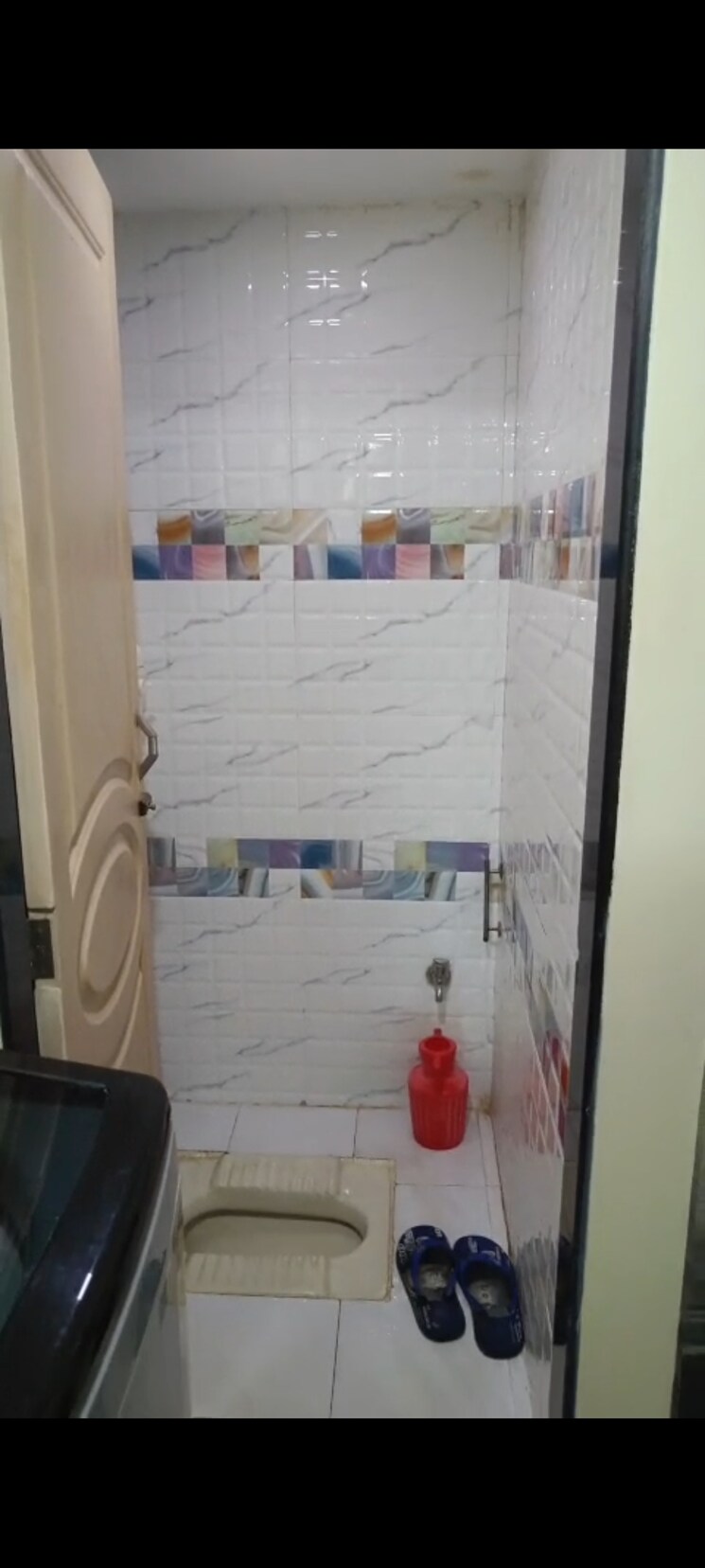 Bathroom, santoshi-mata-chs-mumbai-central 1 Bedroom 300 Sq.Ft. Apartment In Marzban Parsi Colony Mumbai 9121544