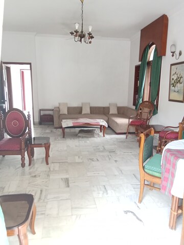 Living Room in 2 BHK Builder Floor at Vasant Vihar – for Rent