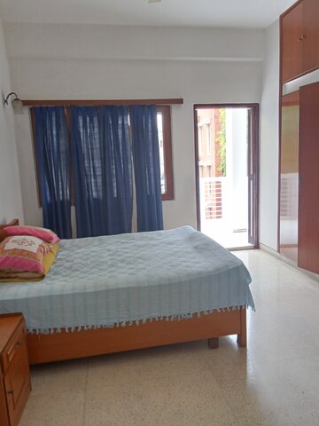 Bedroom in 2 BHK Builder Floor at Vasant Vihar – for Rent