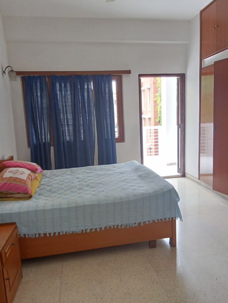 Bedroom, vasant vihar 2 Bedroom 1600 Sq.Ft. Builder Floor In Vasant Vihar Delhi 9121573