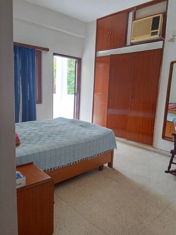 Bedroom in 2 BHK Builder Floor at Vasant Vihar – for Rent