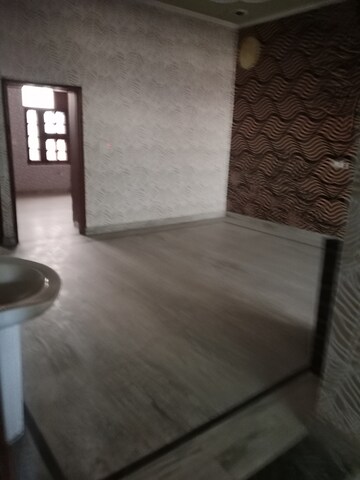 Room in 2 BHK Builder Floor at Sector 13 – for Rent