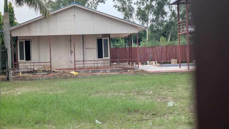 Garden, sector 135  1009 Sq.Yd. Plot In Sector 135 Noida 9121598