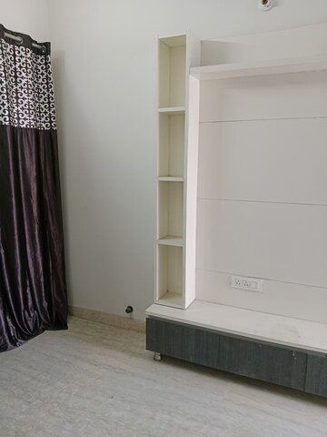 Room in 2 BHK Builder Floor at Ansals Sushant City – for Rent