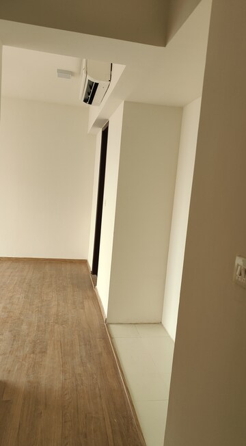 Bedroom in 2 BHK Apartment at Indiabulls One Indiabulls, Pokhran Road No Two – for Rent